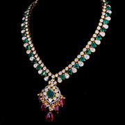 Omisa Emerald Shine Stone Necklace