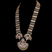 Omisa Royal Pearl Kundan Necklace